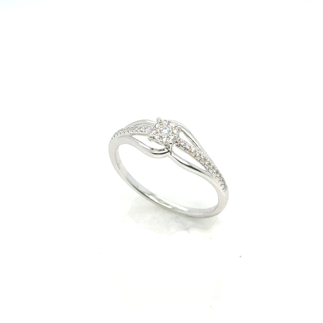 18kt White Gold Diamond Promise Ring.